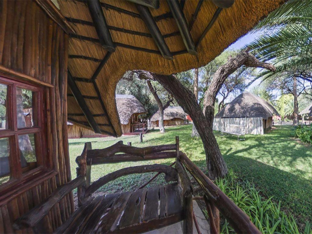 Ombinda Country Lodge Outjo Quarto foto