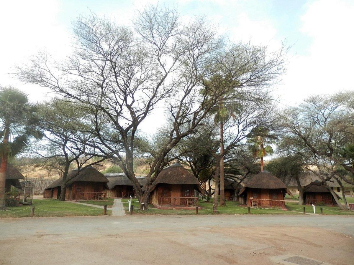 Ombinda Country Lodge Outjo Exterior foto